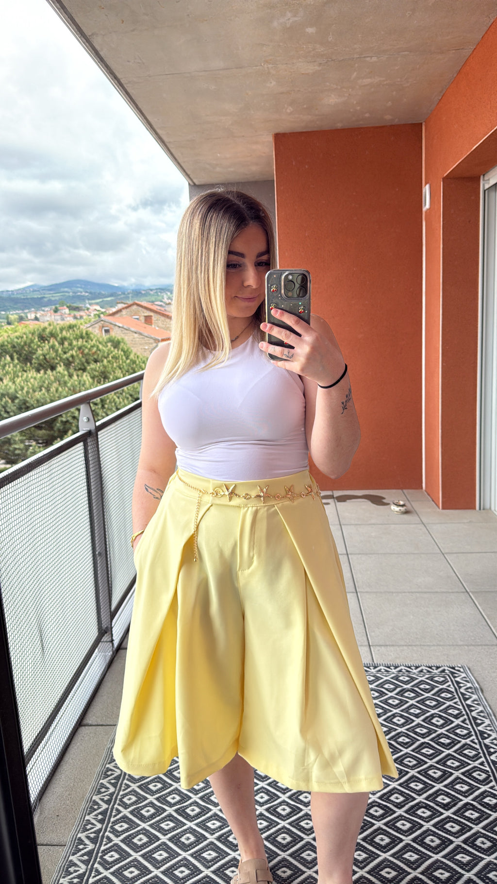 Bermuda jaune